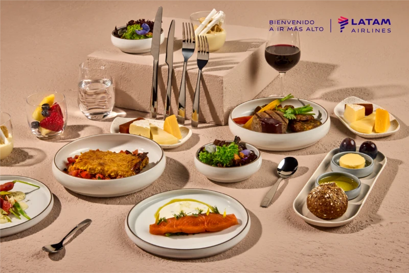 Nuevo rediseo del servicio a bordo de LATAM.